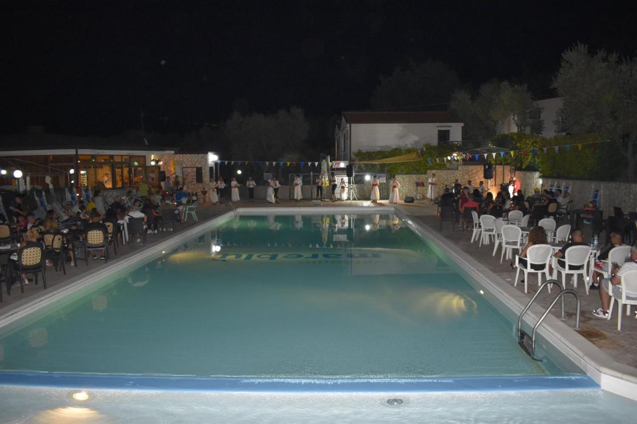 Villaggio Mare Blu В'єсте Екстер'єр фото